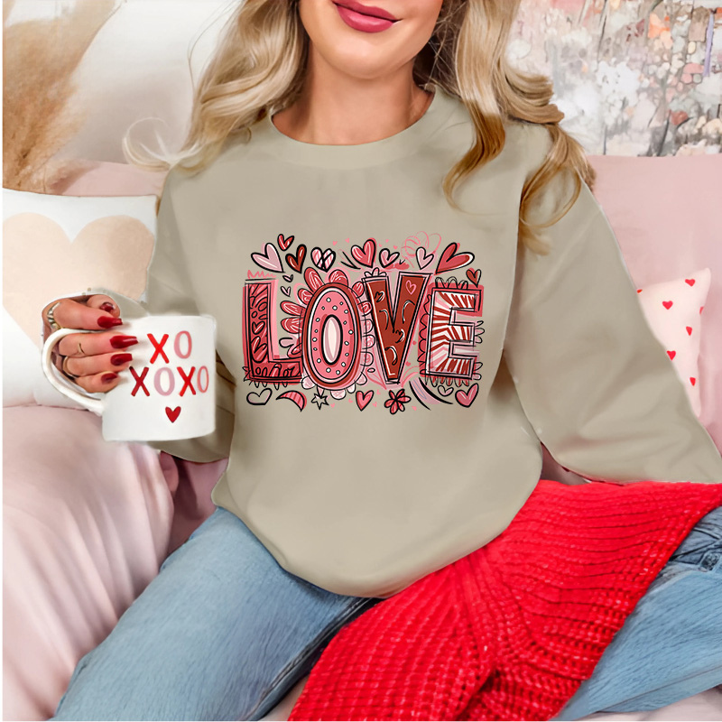 LOVE Hearts Retro | Women Valentine Sweatshirt