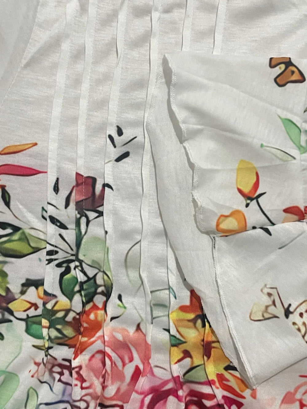 Women’s Floral V-Neck Summer Shirt – Casual Streetwear Top