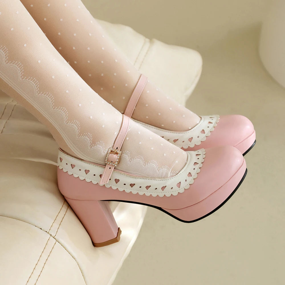 1950s Style Mary Jane Platform Pumps