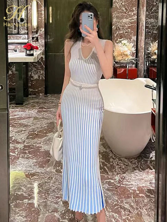 Queen Knitted Bodycon Dress - Sleeveless V Neck Comfort
