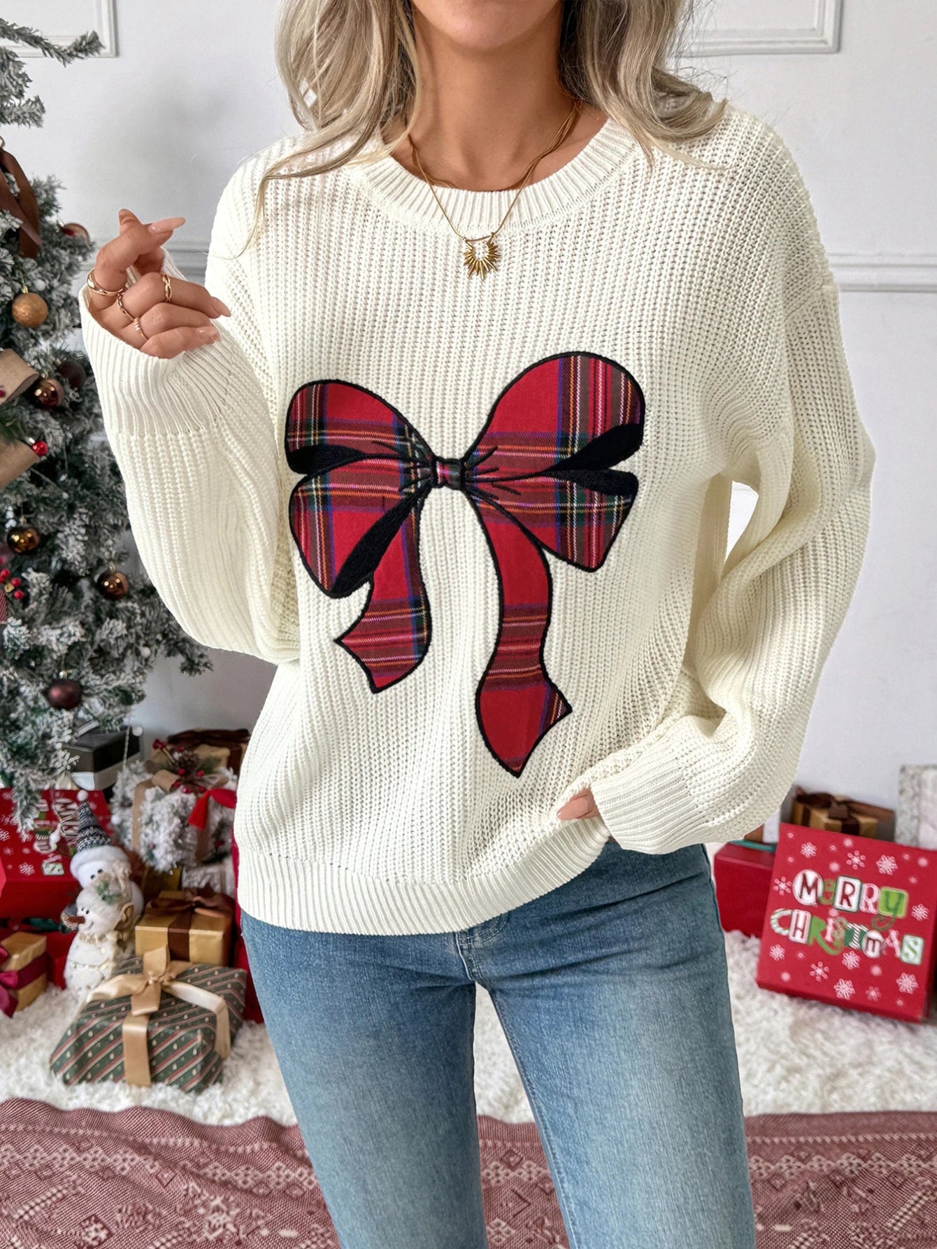 Christmas Bow Applique Pullover Sweater