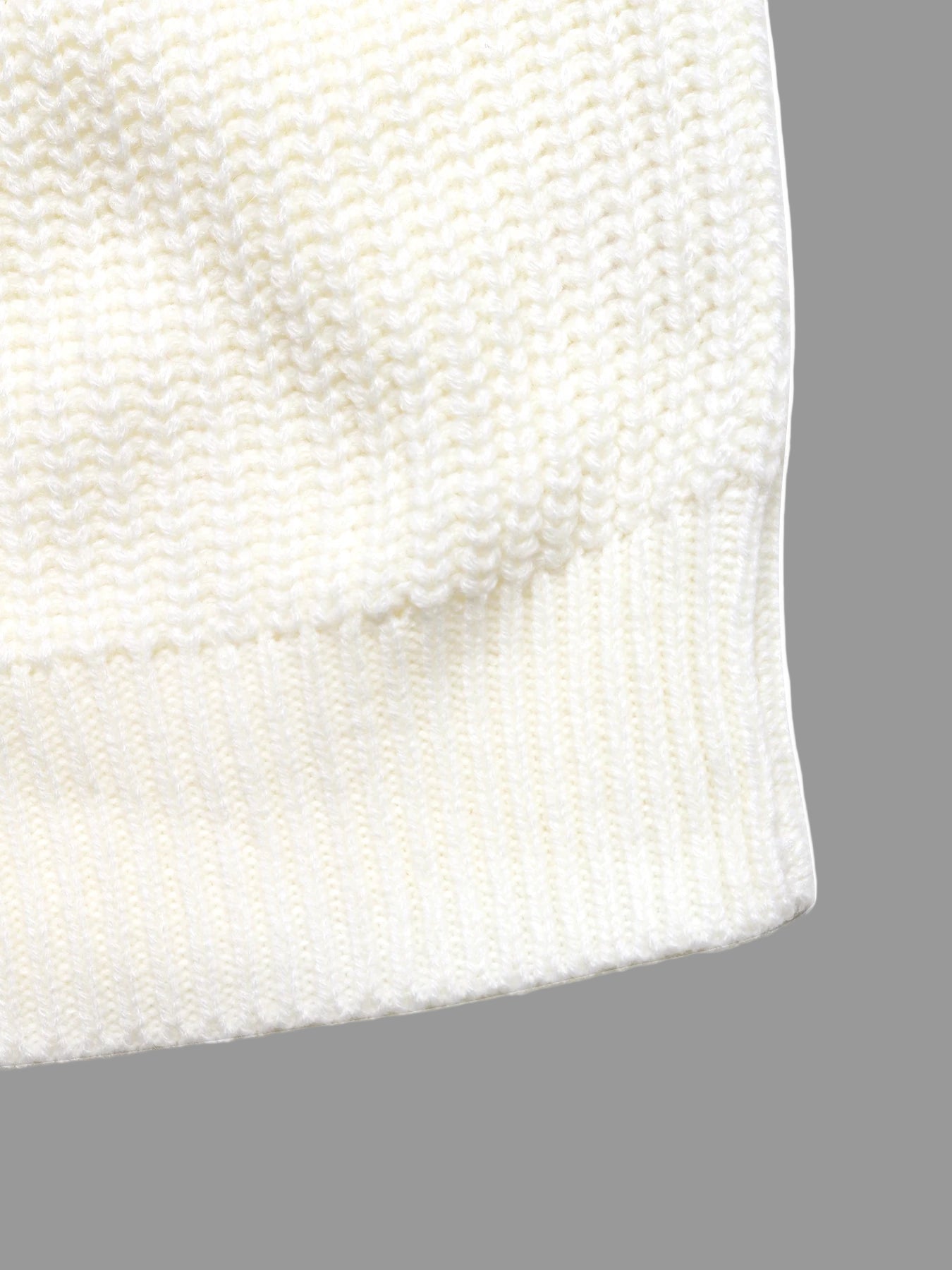 Christmas Bow Applique Pullover Sweater