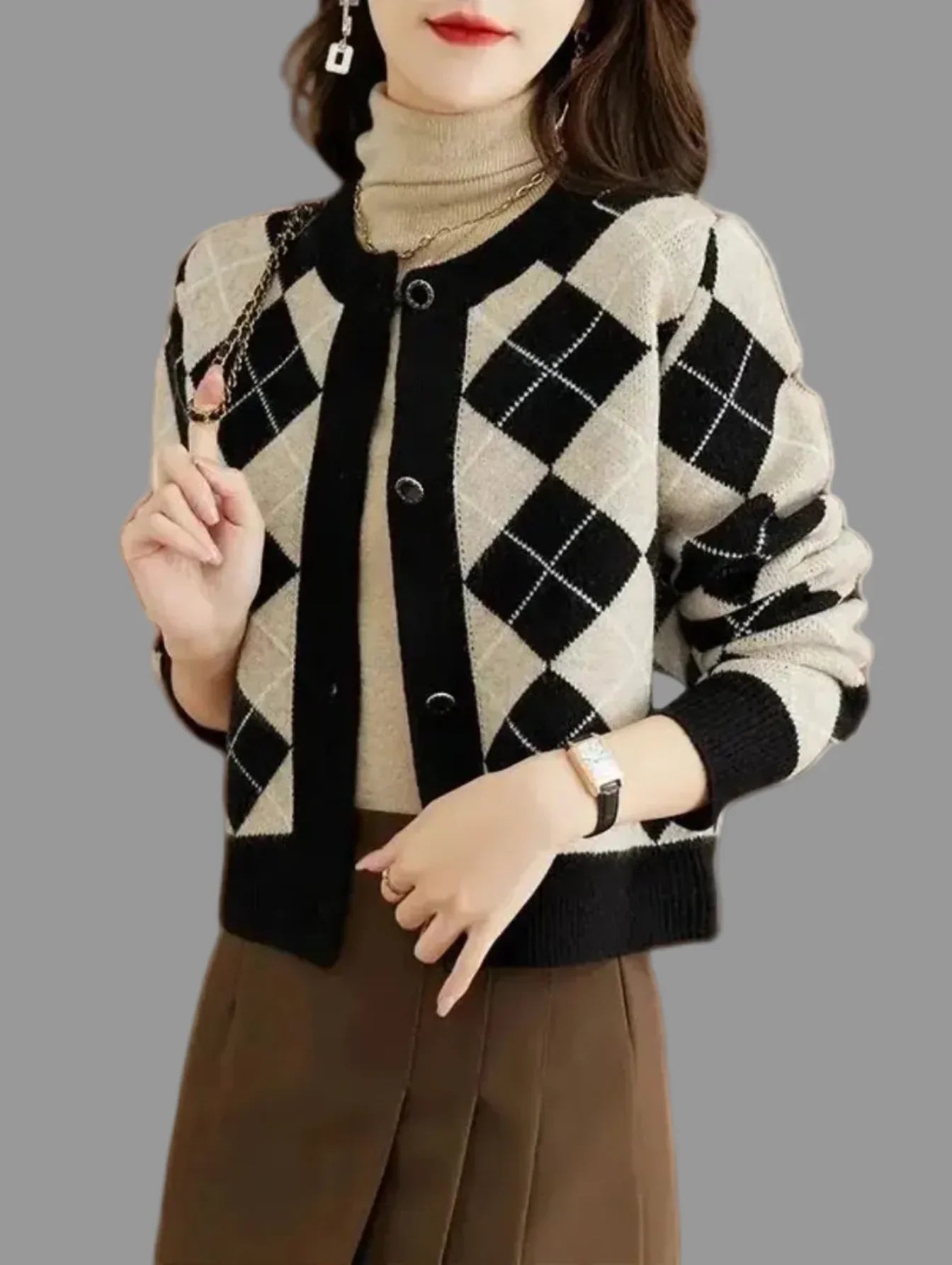 Elegant Knit Cardigan For Winter And Autumn